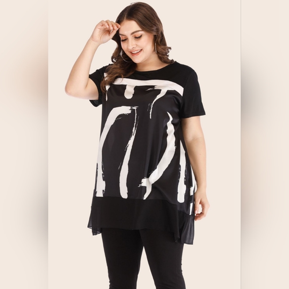 Plus Size Contrast Spliced Mesh T-Shirt and Cropped Leggings 2pc Outfit Set - Picture 4 of 4